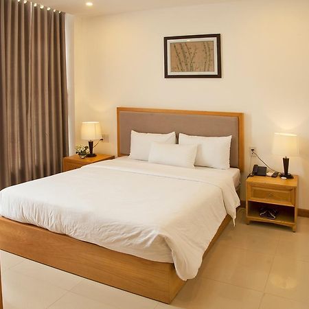 Elegant Hotel Pleiku Luaran gambar