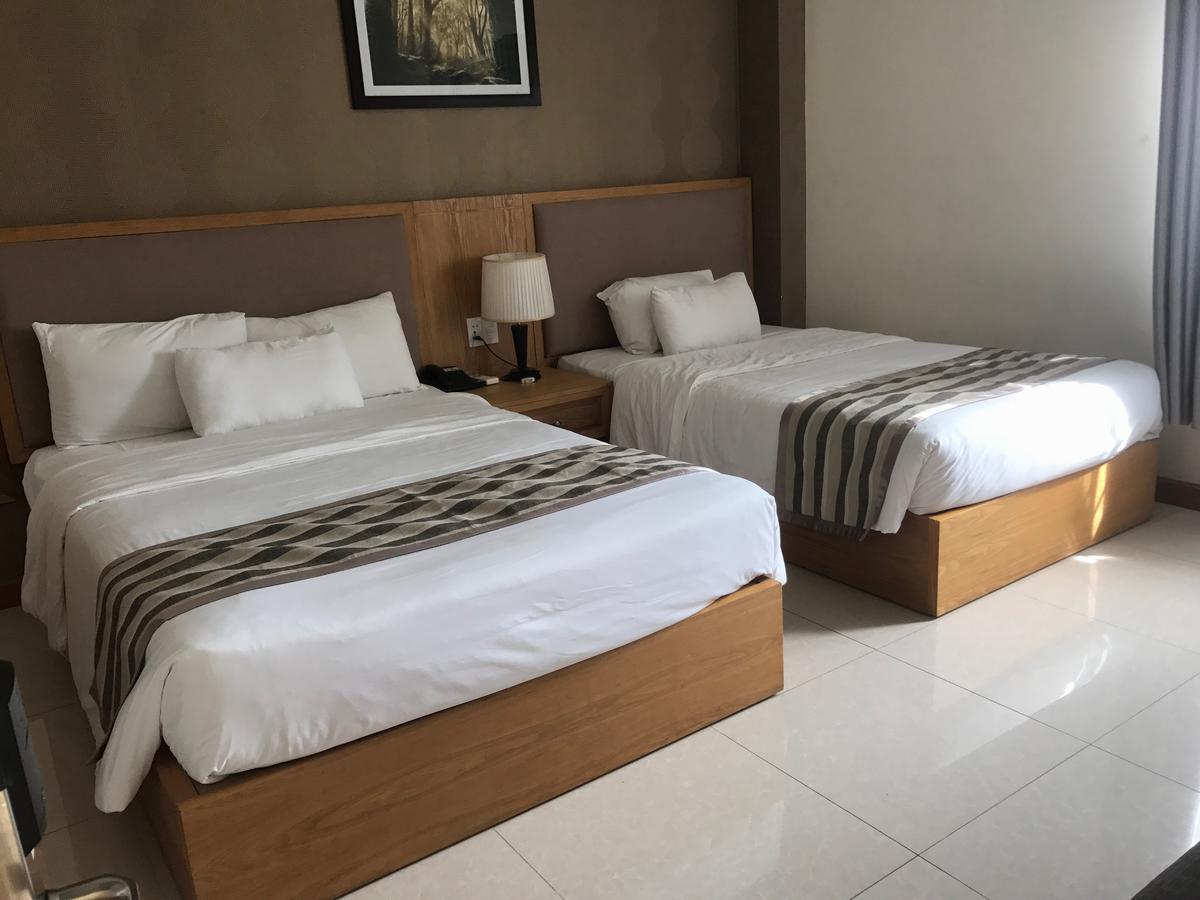 Elegant Hotel Pleiku Luaran gambar