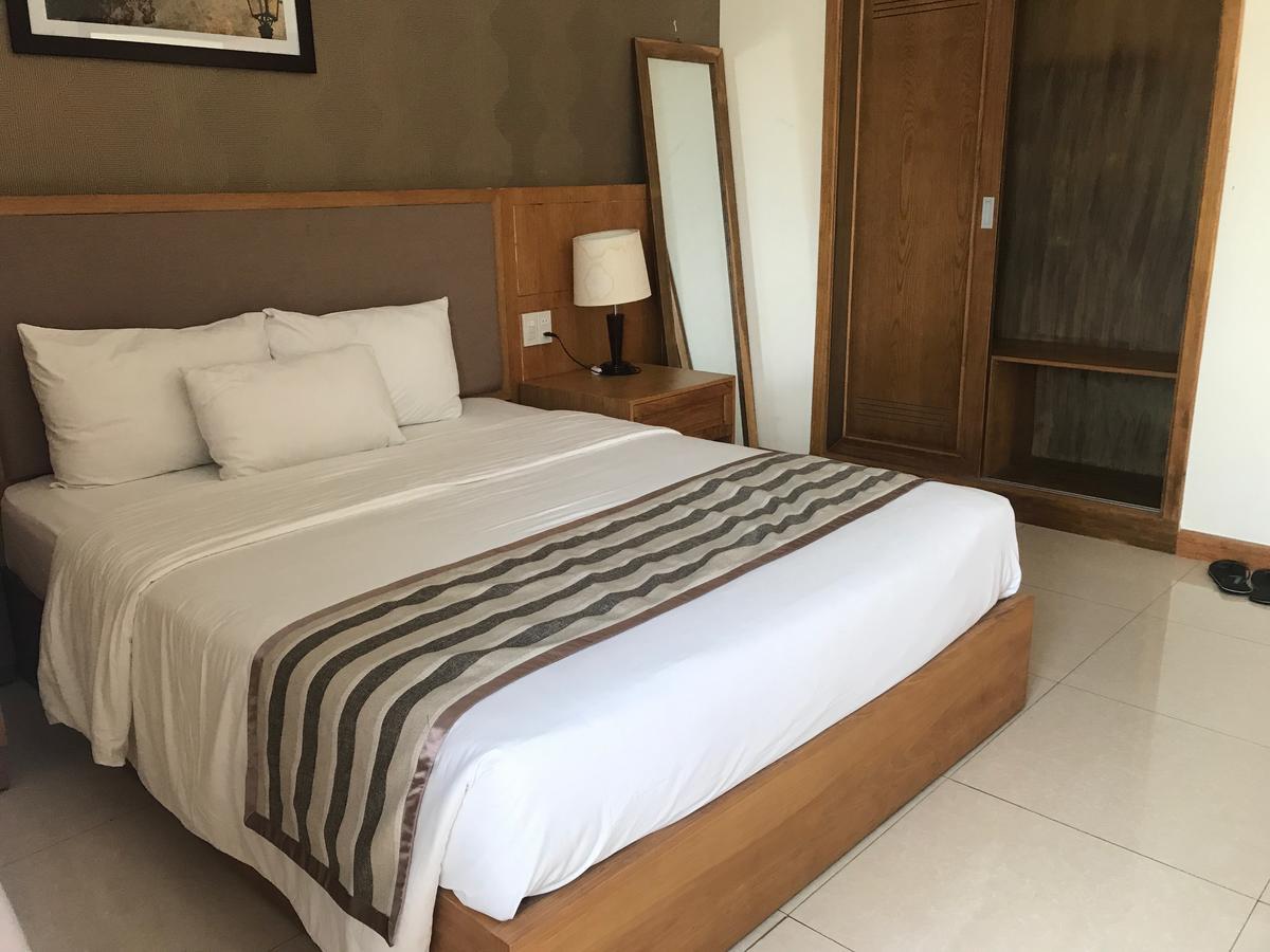 Elegant Hotel Pleiku Luaran gambar