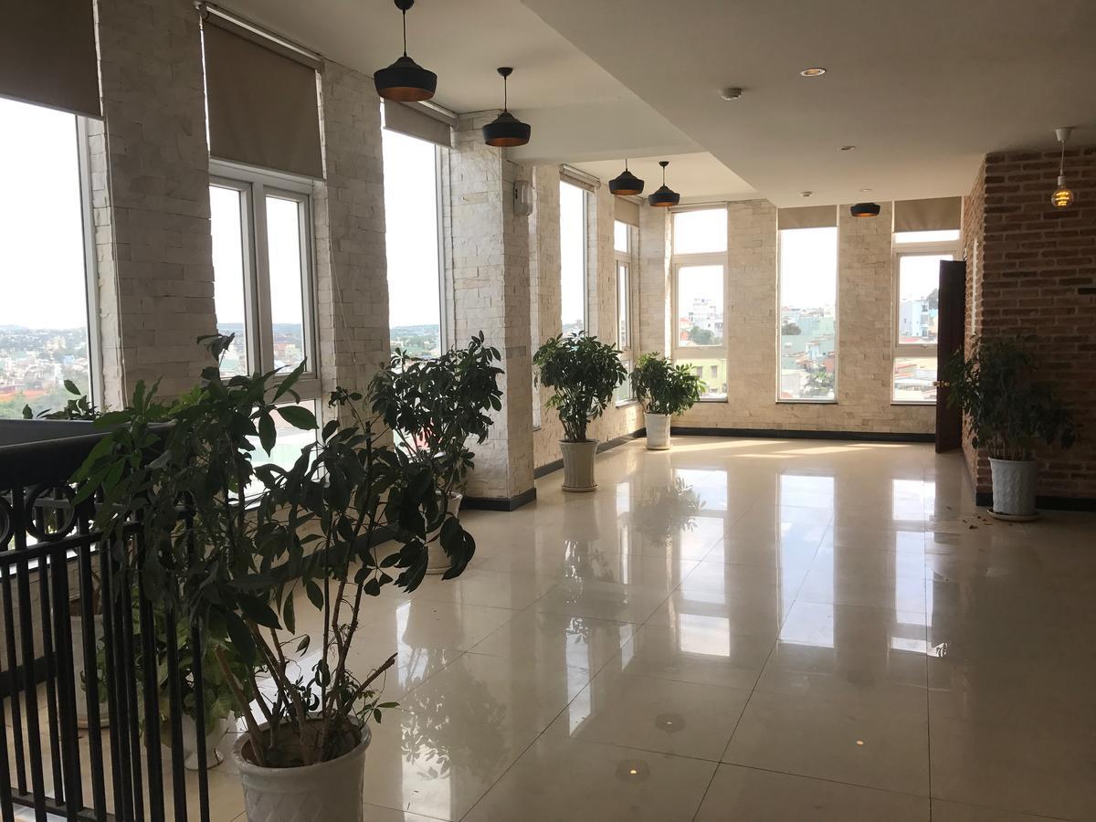 Elegant Hotel Pleiku Luaran gambar