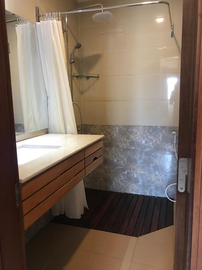 Elegant Hotel Pleiku Luaran gambar