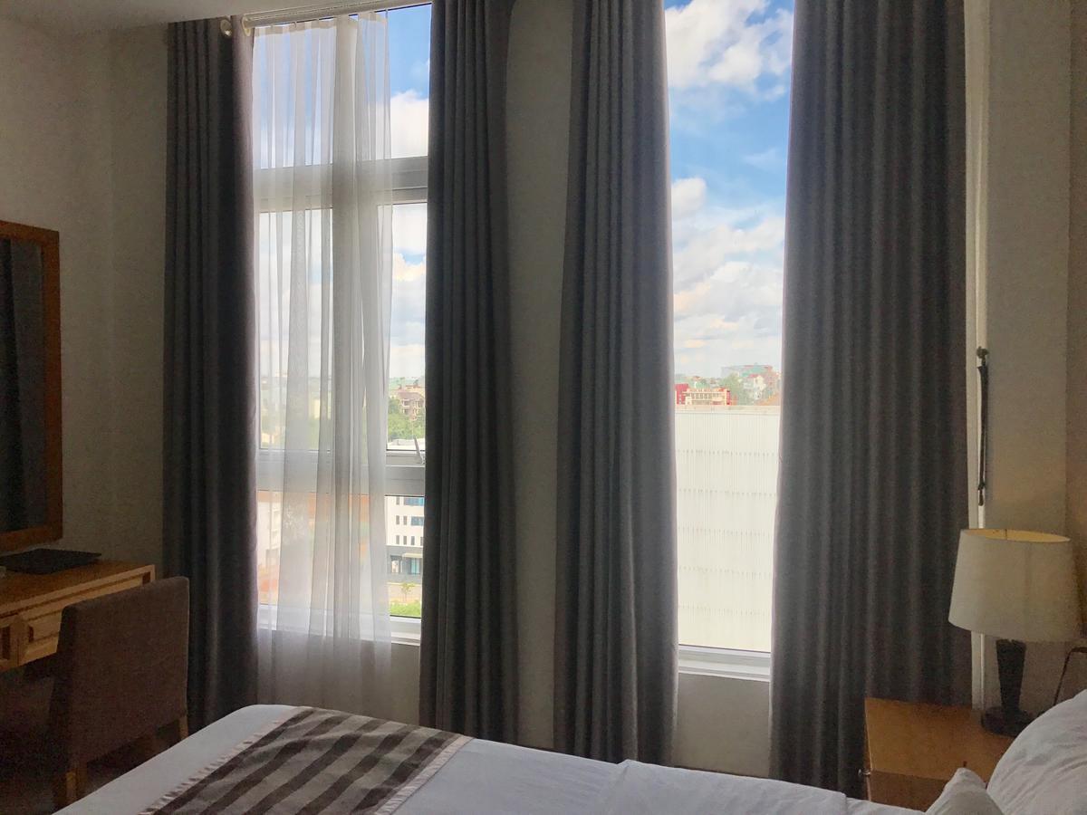Elegant Hotel Pleiku Luaran gambar