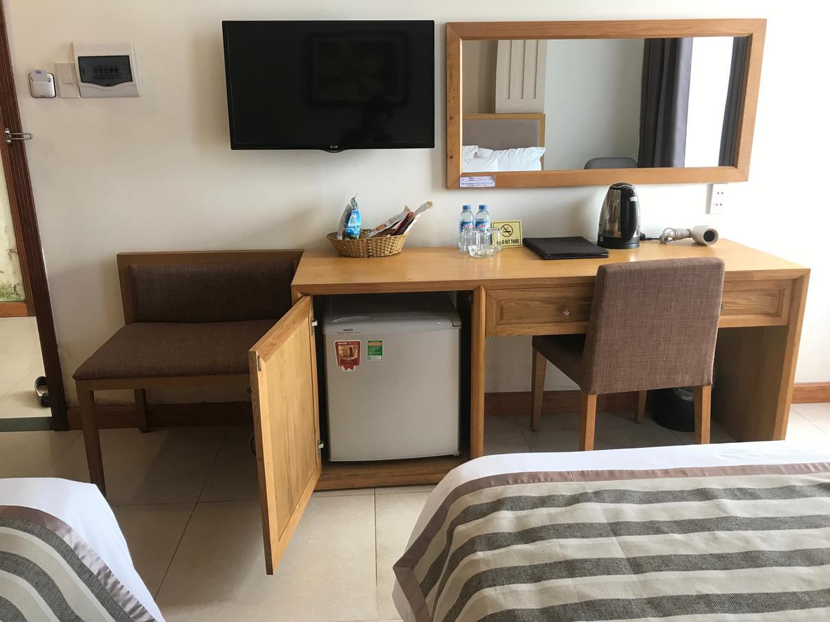 Elegant Hotel Pleiku Luaran gambar