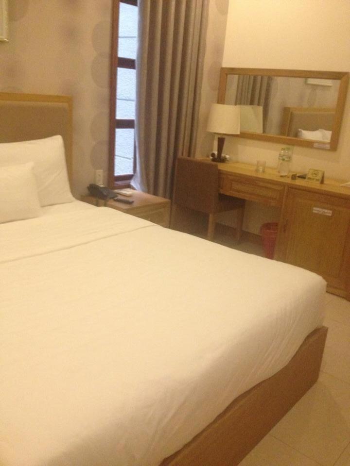 Elegant Hotel Pleiku Luaran gambar